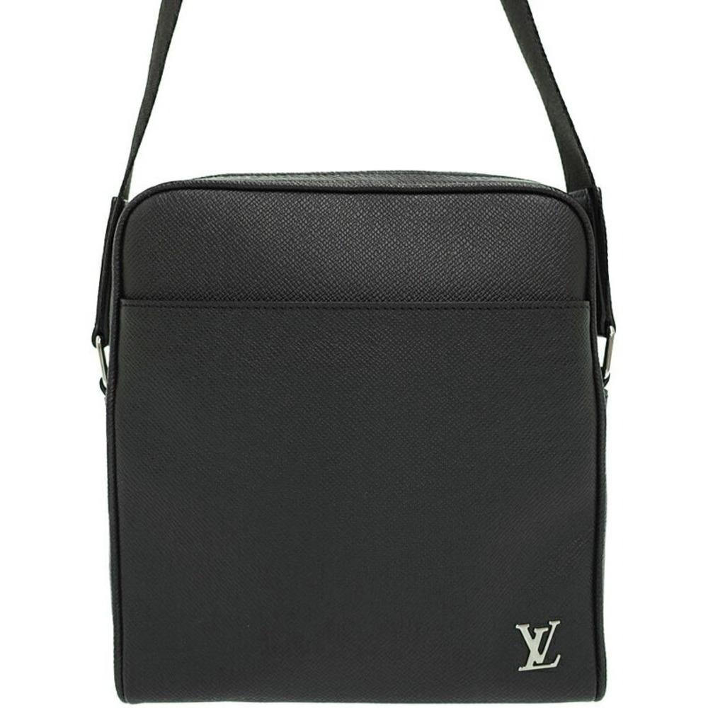 Louis Vuitton Taiga Messenger Shoulder Bag